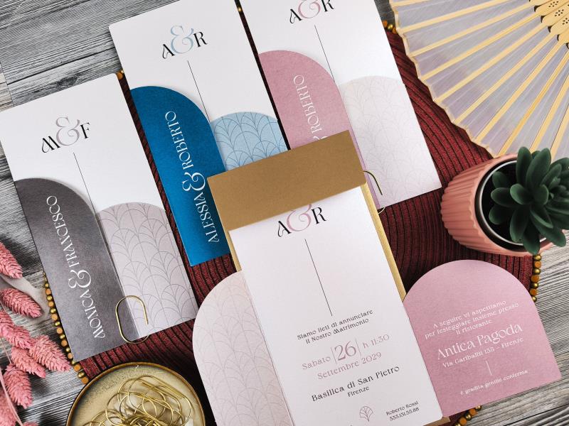 Partecipazione moderna, con texture geometrica e clip PALETTE